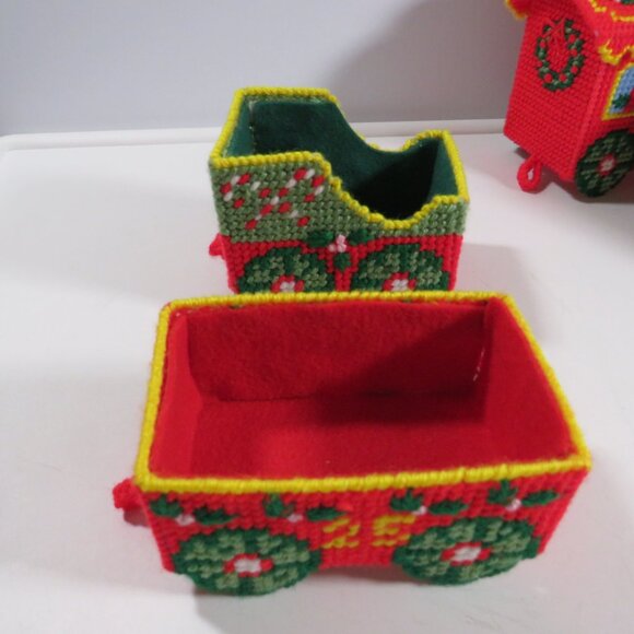 Vintage Plastic Canvas TRAIN set 1980s - Picture 12 of 15